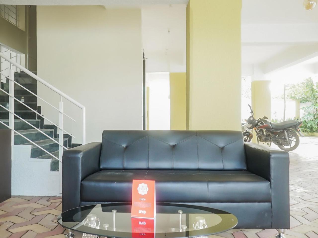 Hotel Oyo 16007 Sk Executive Yerandwane Zewnętrze zdjęcie