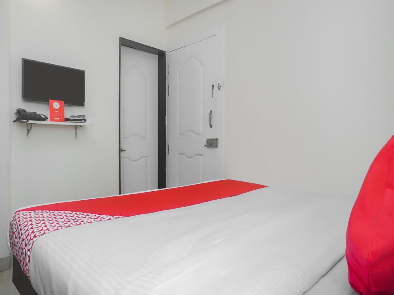 Hotel Oyo 16007 Sk Executive Yerandwane Zewnętrze zdjęcie